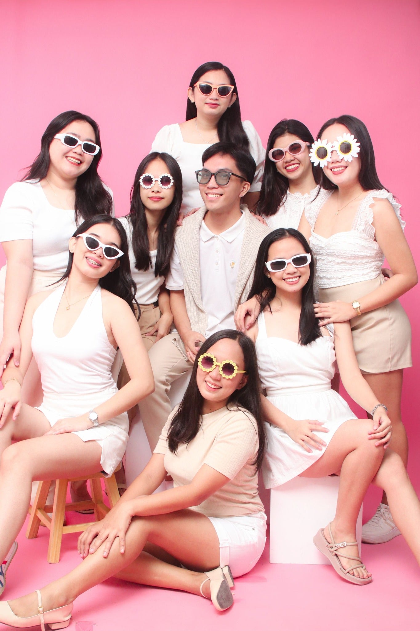 Groufie B (7-10 Persons)- Self-Shoot