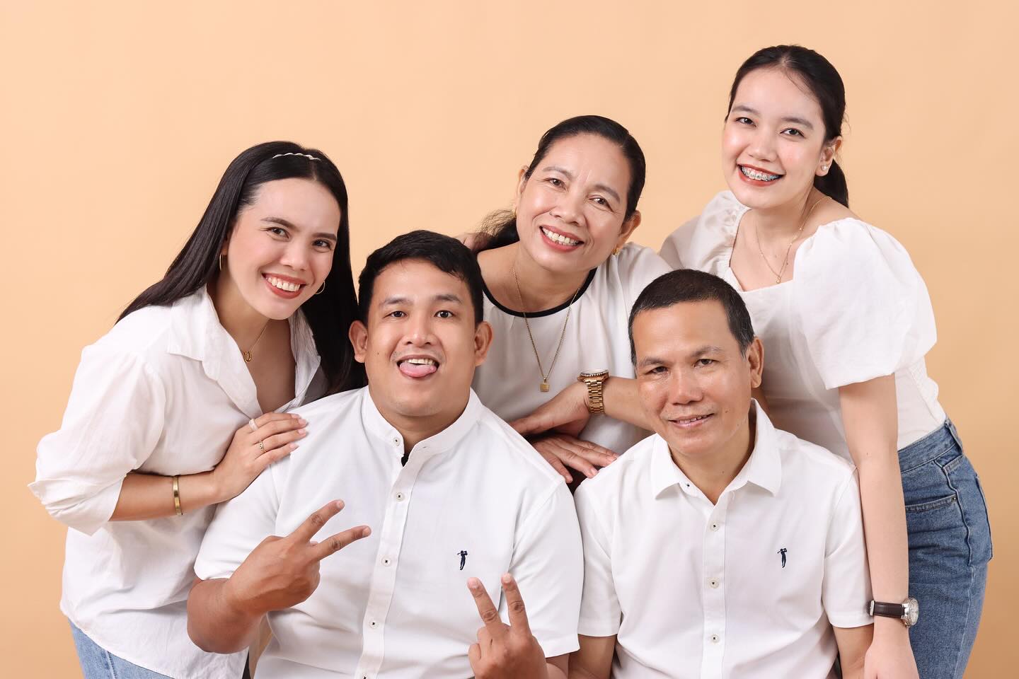 Groufie A (5-6 Persons)- Self-Shoot