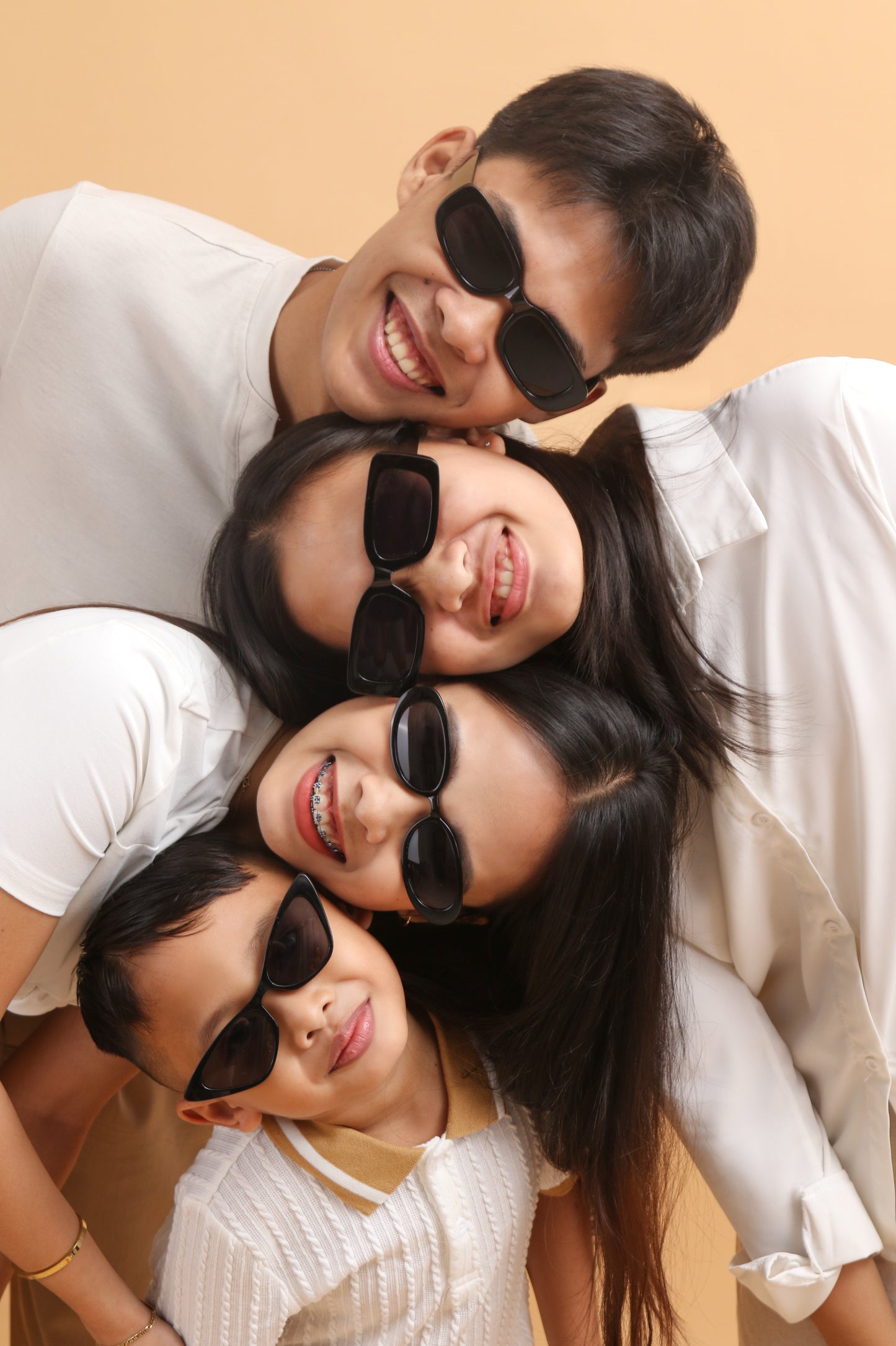Selfie C (3-4 Persons)- Self-Shoot